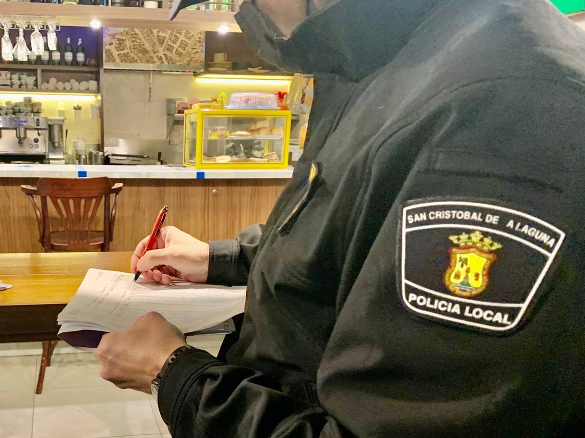 Agente de la Policía Local de La Laguna. Twitter