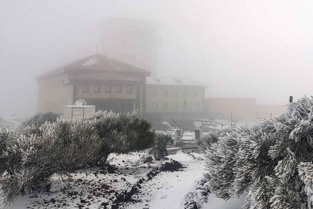 Cina de el Teide nevada en Canarias, Aemet