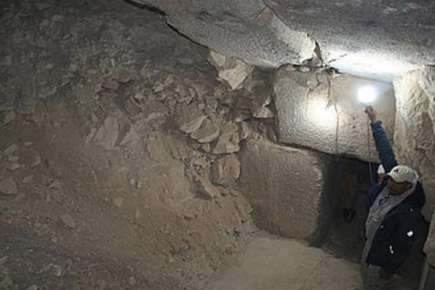 Descubrimiento arqueológico Pirámides Egipto