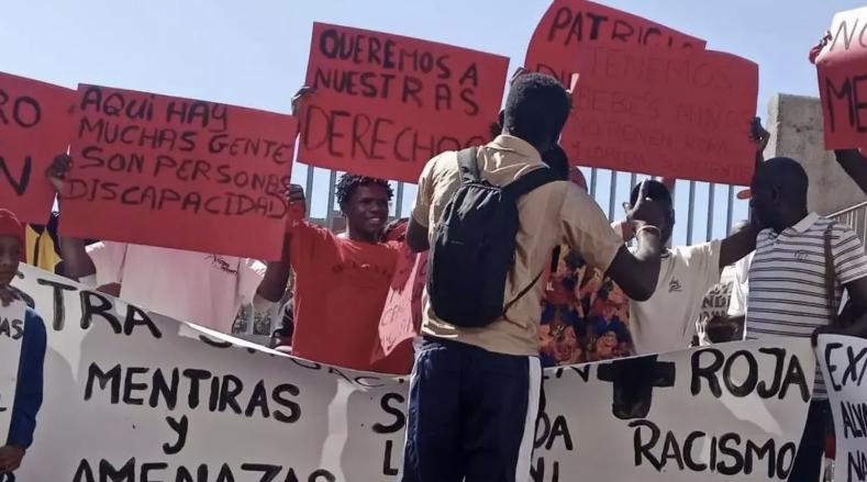 Manifestación centro de menores Canarias