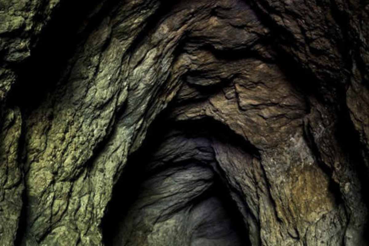Entrada de la cueva que descubren los arqueólogos - MXC
