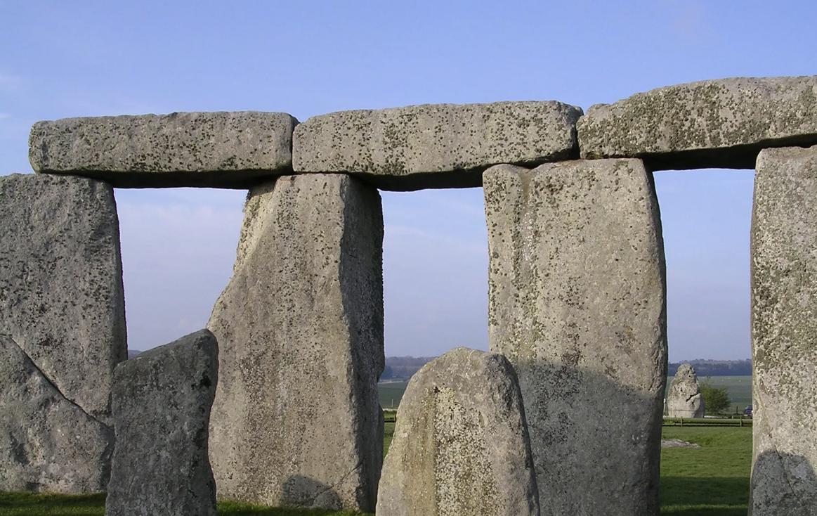 Ruinas de Stonehenge con los científicos - CER