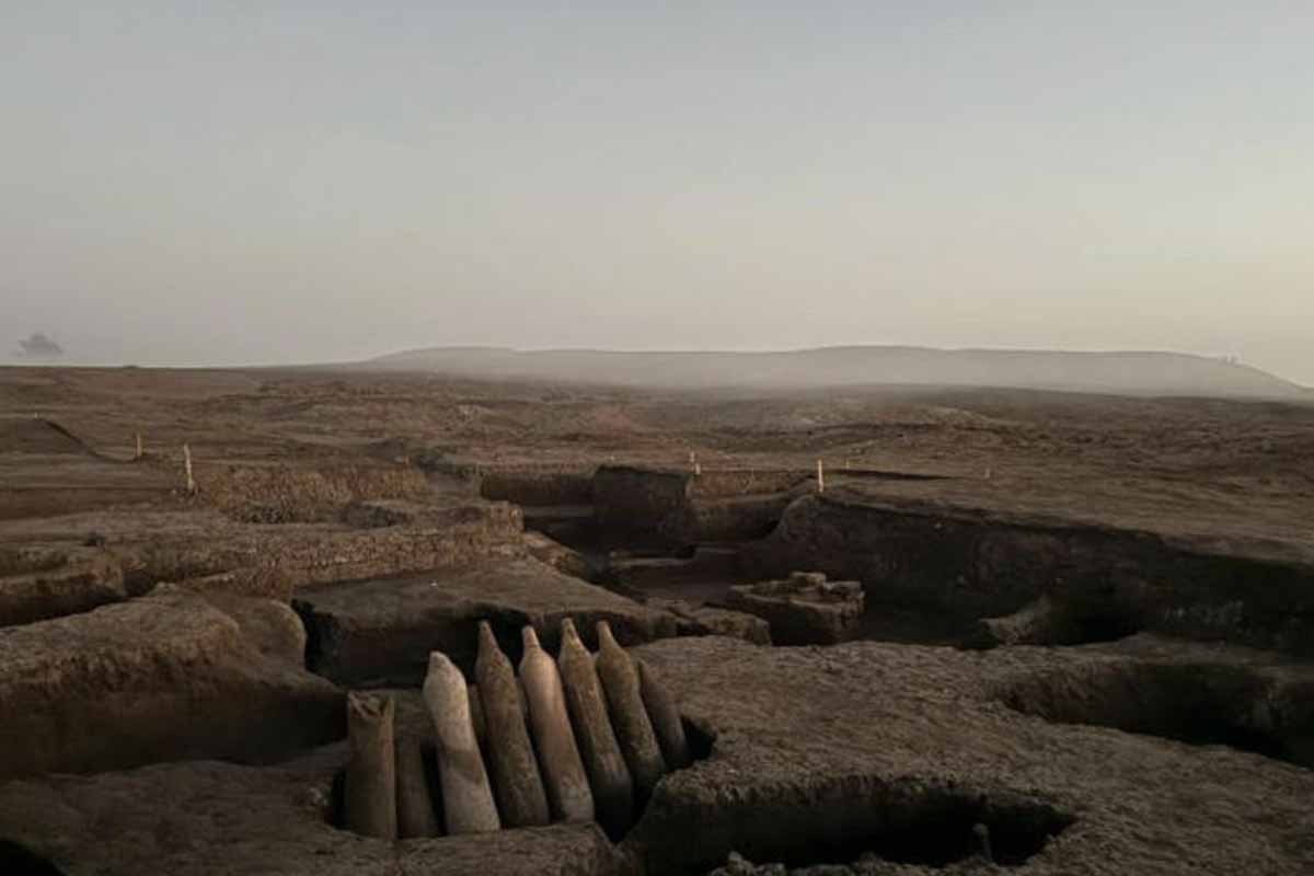 Restos arqueológicos de un cementerio y complejo industrial de hace 2.000 años en el desierto occidental de Egipto