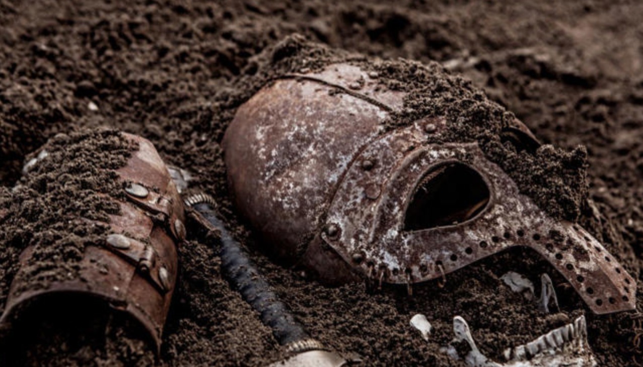 Tesoro de plata vikingo descubierto intacto bajo una antigua granja en Noruega