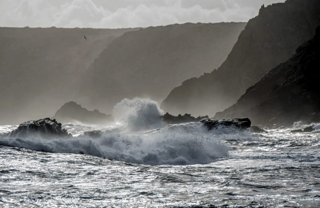 Canarias lleva semanas con mal estado del mar y oleaje intenso debido a mar combinada del noroeste y sistemas atlánticos activos.