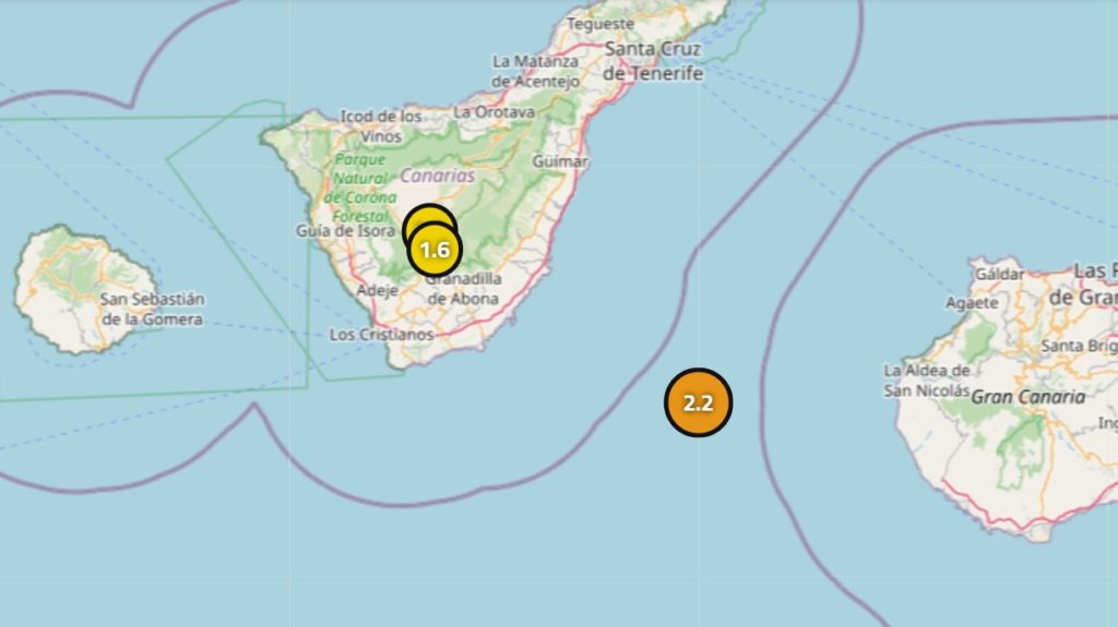 Mapa sísmico del Atlántico cercano a Canarias mostrando un terremoto de magnitud 2.2 a 9.6 kilómetros de profundidad frente a la costa: terremotos en Canarias