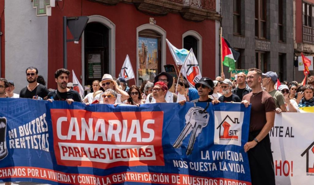 Manifestacion por la vivienda en Canarias - Agencias