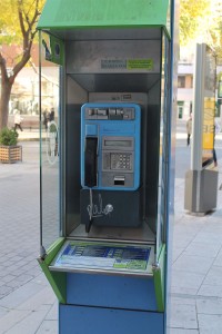 Piden que se revise la obligación de mantener las cabinas telefónicas como un servicio universal. / EP
