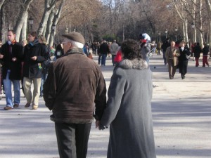 La media estatal supera los 80 años tanto en hombres como mujeres. / Europa Press
