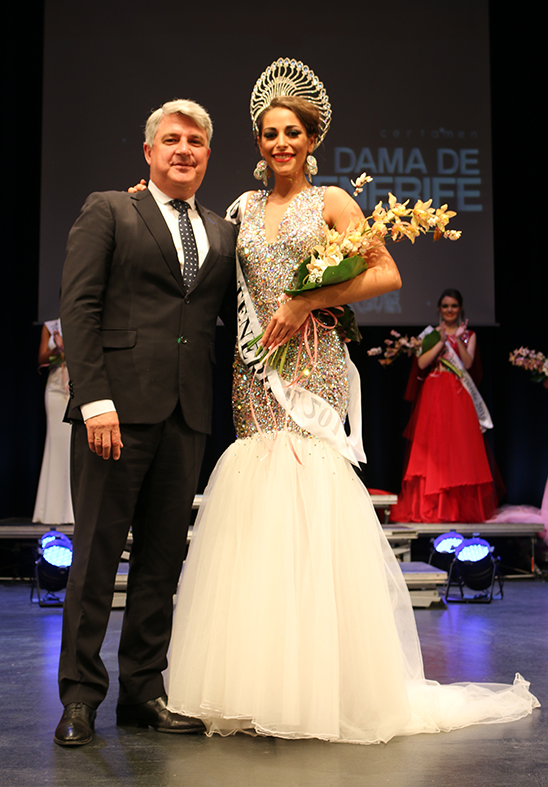 El alcalde de Arafo coronó a la nueva Dama de Tenerife / DA