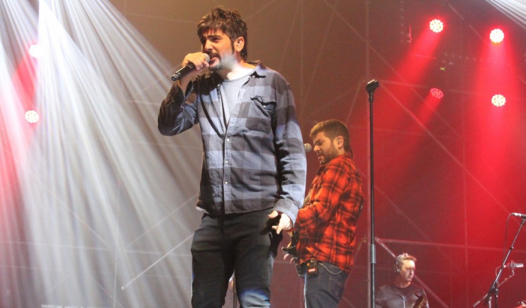 Los hermanos Muñoz, durante un concierto. /DA