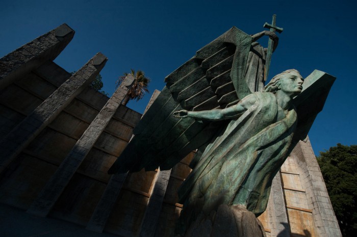 Monumento a Franco que preside la avenida de Anaga. / F. P.