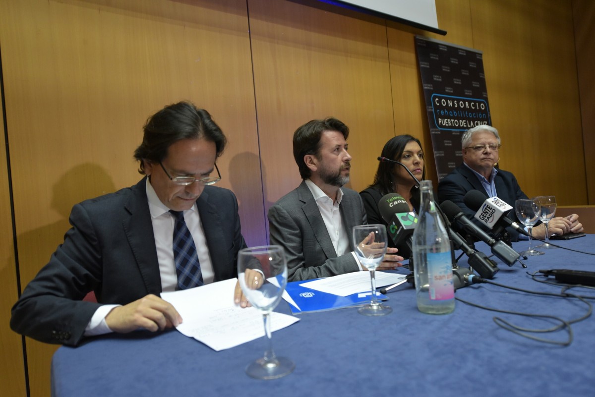 La presentación tuvo lugar en el Centro de Congresos del Taoro. /DA