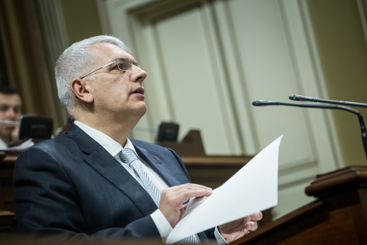 El diputado palmero del PSOE Manuel Marcos Pérez, promotor del acuerdo parlamentario sobre Venezuela. / ANDRÉS GUTIÉRREZ