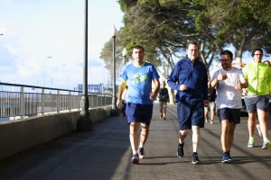 Rajoy camina rápido en Tenerife
