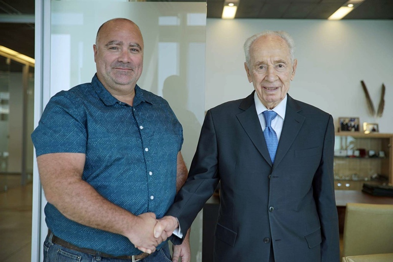 Luis Torres y Simon Peres