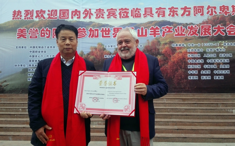 El veterinario palmero recibe un reconocimiento en China.