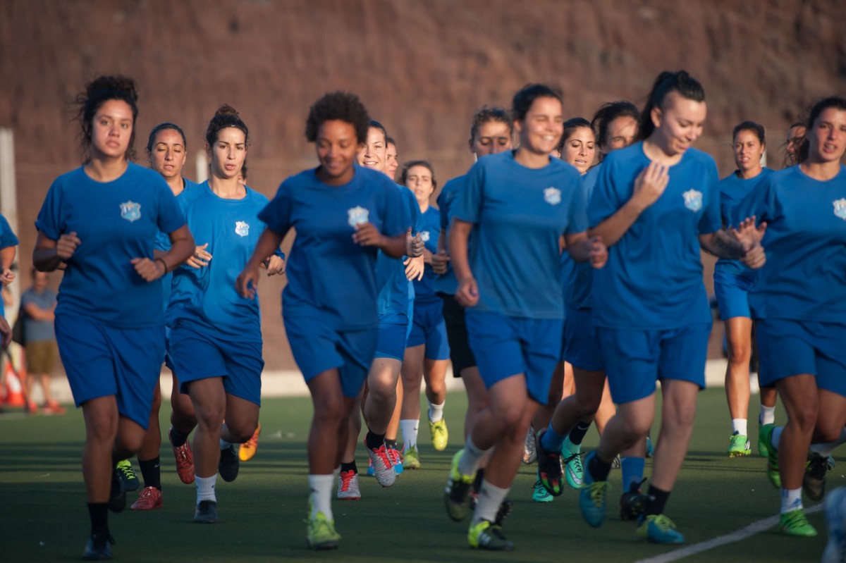 Las jugadoras del Tacuense tratarán de mejorar las prestaciones ante el Levante de María José. /Andrés Gutierrez