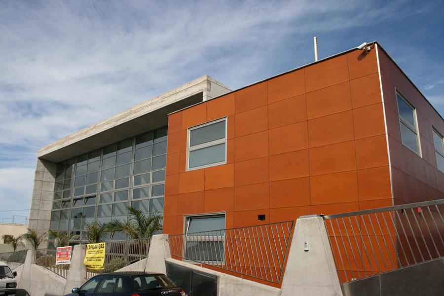 Imagen del Centro de Triana, donde José Mustafá se habría valido de su cargo como director para maltratar  a personas con graves discapacidades. DA