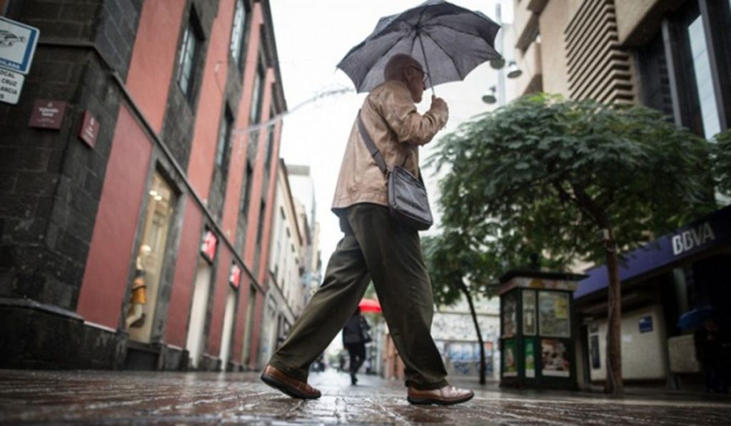 Lluvia en Santa Cruz. Andrés Gutiérrez