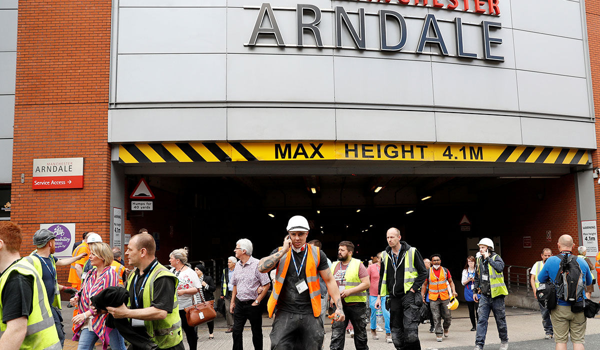 ATAQUE MANCHESTER EVACUACIÓN CENTRO COMERCIAL