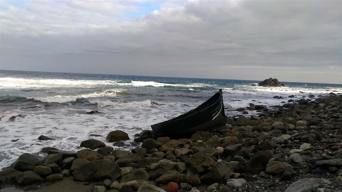 EMBARCACIÓN PLAYA ALMACIGA
