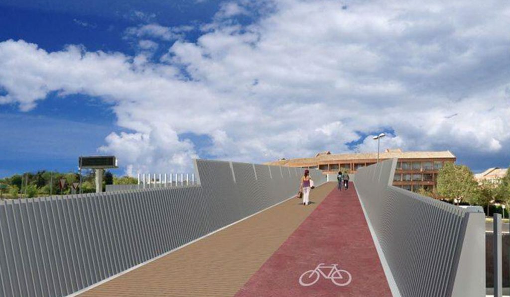 Imagen del carril bici en la pasarela sobre la M-503, en Pozuelo (Madrid). DA