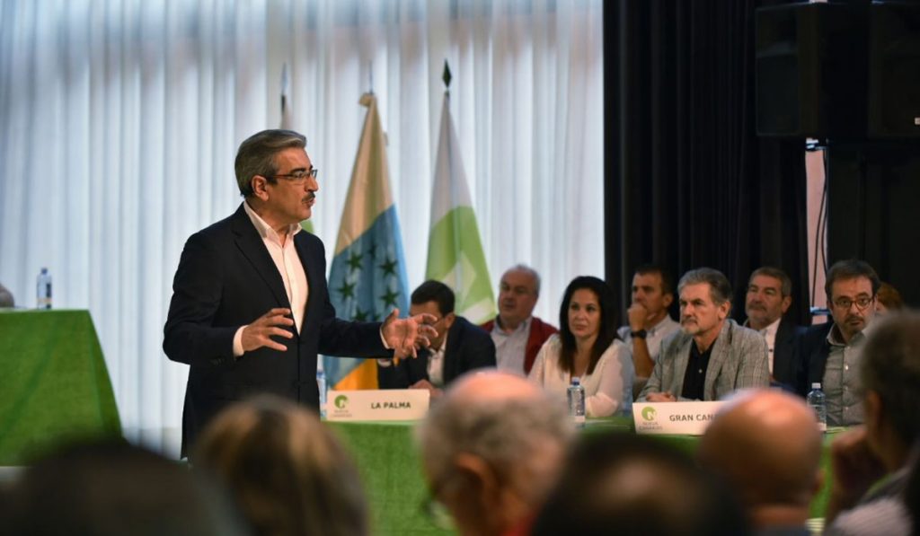 El presidente de Nueva Canarias y portavoz parlamentario, Román Rodríguez, en un acto del partido. DA