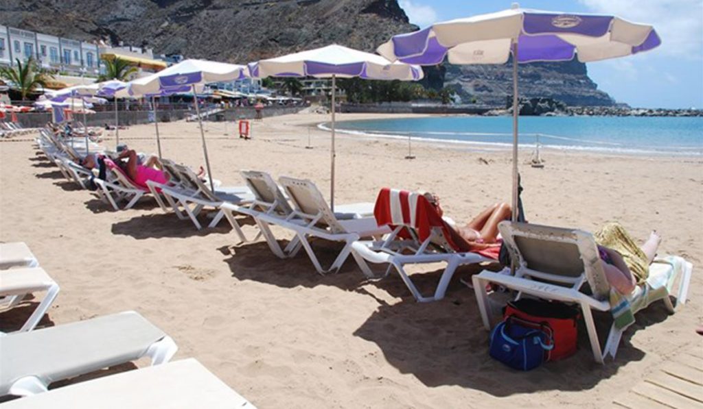 Playa de Mogán, en el sur de la isla de Gran Canaria. EUROPA PRESS