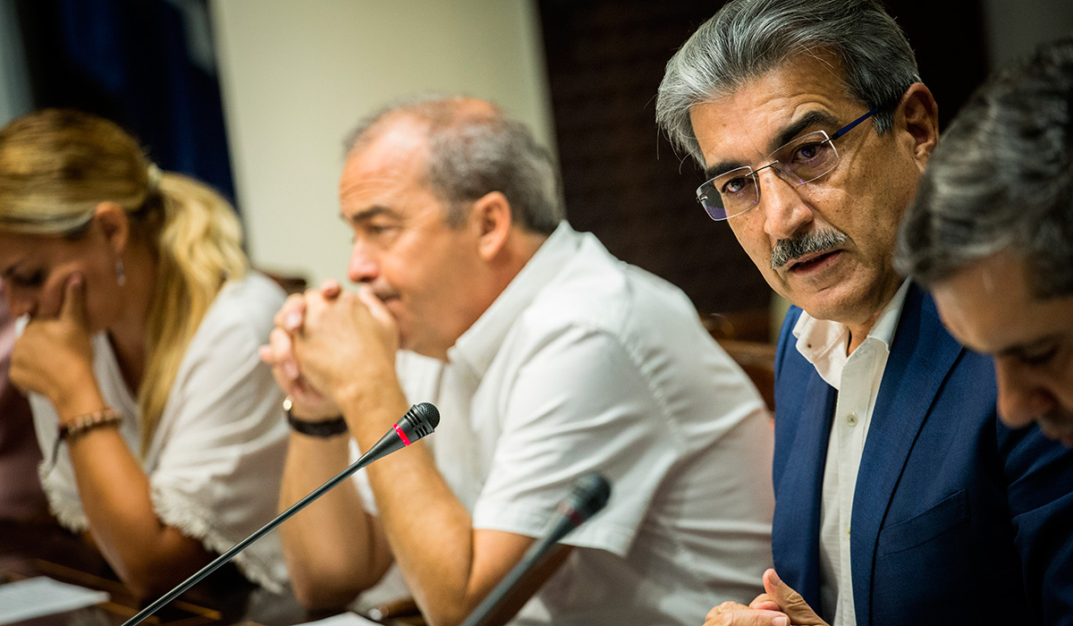 Román Rodríguez, durante la comisión parlamentaria sobre las microalgas | Andrés Gutiérrez