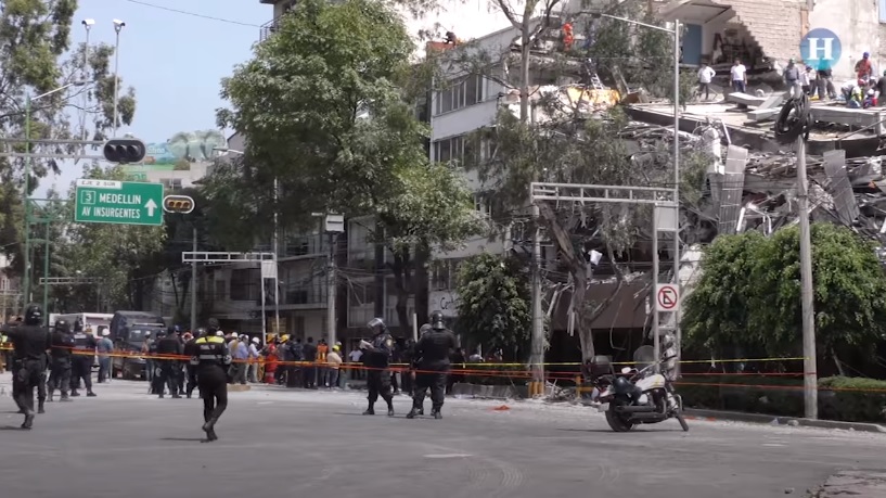Edificio derrumbado en calle Álvaro Obregón | YOUTUBE (Heraldo)