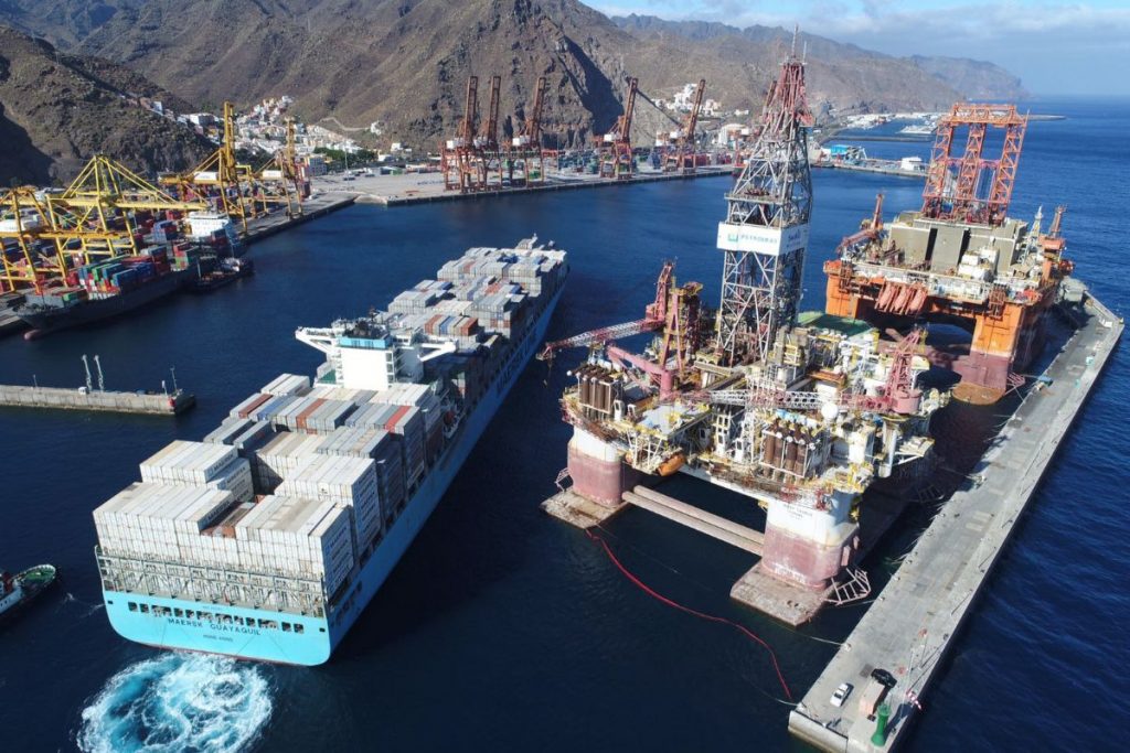 La nave atracó el martes por la noche en la Terminal de Contenedores de Tenerife. DA