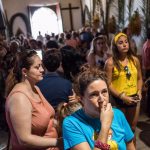La imagen salió de la ermita de El Socorro arropada por un gentío que dio muestras de un gran fervor. Fotos: Andrés Gutiérrez