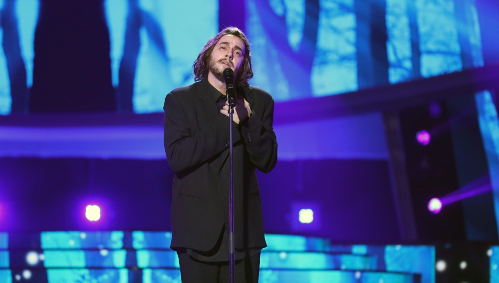 Miquel Fernández como Salvador Sobral en Tu Cara Me Suena | Antena 3
