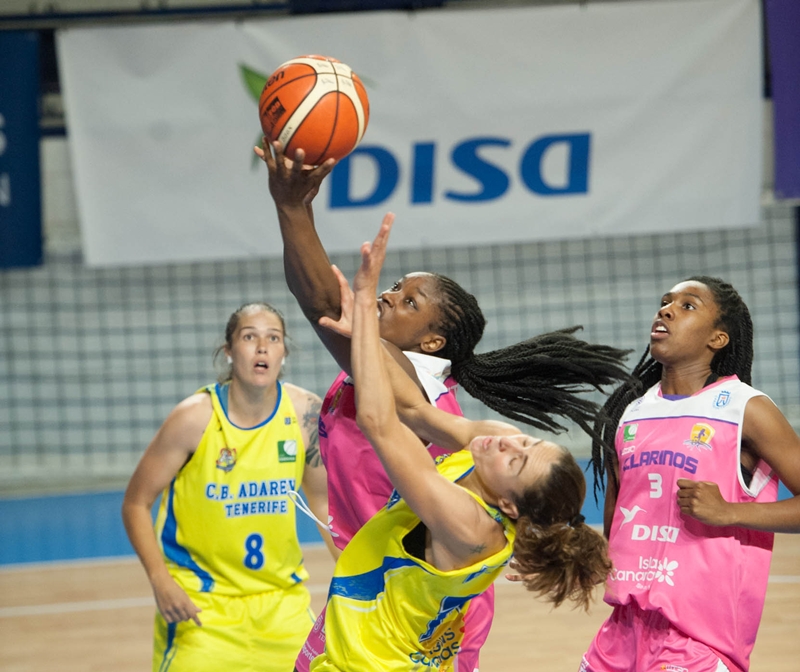El juego interior del Clarinos dominó el encuentro| FRAN PALLERO
