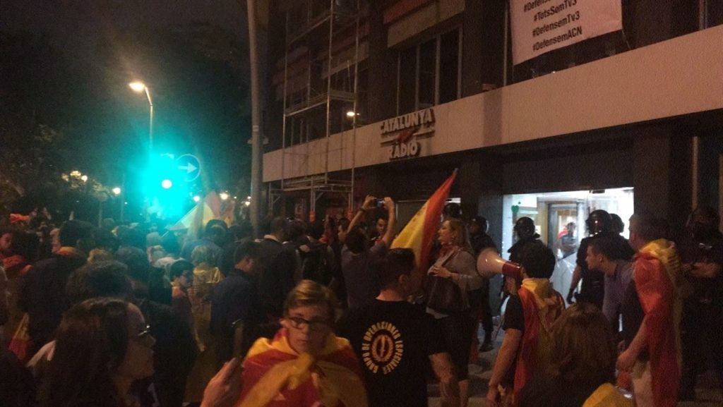 PROTESTA VIOLENTA CATALUNYA RADIO 2