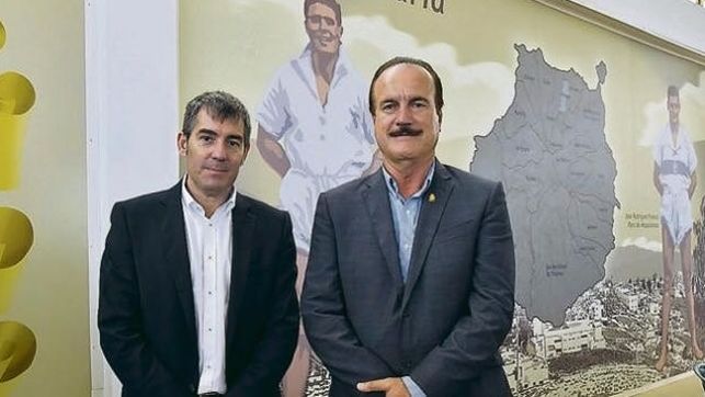 El presidente del Gobierno de Canarias, Fernando Clavijo, y el alcalde de Firgas, Manuel Báez CANARIAS AHORA