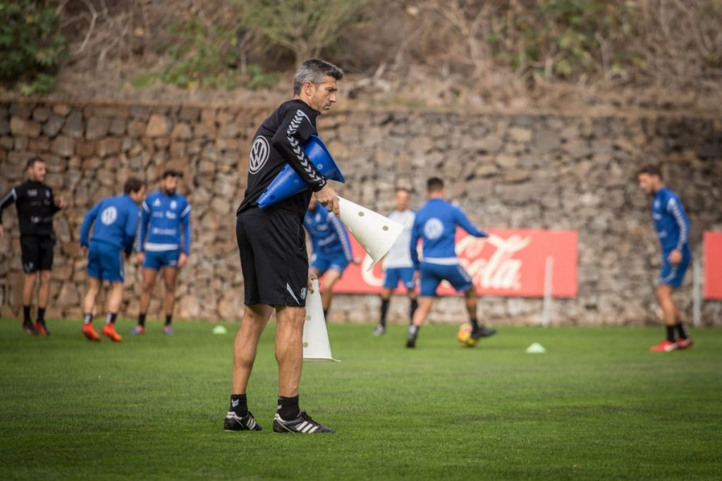 José Luis Martí, en una de las sesiones preparatorias de esta semana en el Mundialito. Andrés Gutiérrez