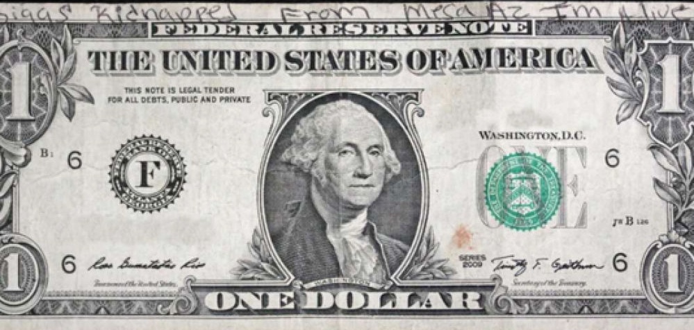 Billete, con la inscripción en su parte superior. / DA