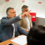 El secretario regional del PSC-PSOE, Ángel Víctor Torres, se reunió ayer con sus colegas insulares en Santa Cruz de Tenerife. Fran Pallero