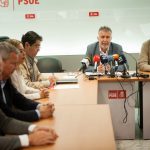 El secretario regional del PSC-PSOE, Ángel Víctor Torres, se reunió ayer con sus colegas insulares en Santa Cruz de Tenerife. Fran Pallero