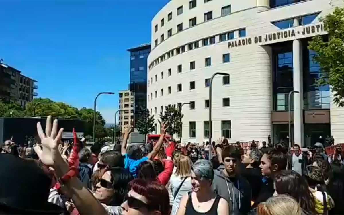 PROTESTA AUDIENCIA NAVARRA