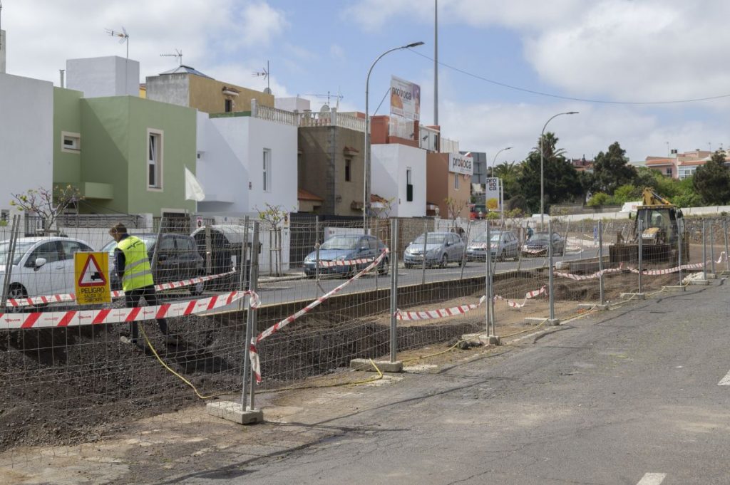 Las obras se realizan justo en frente de sus viviendas. Laura Expósito