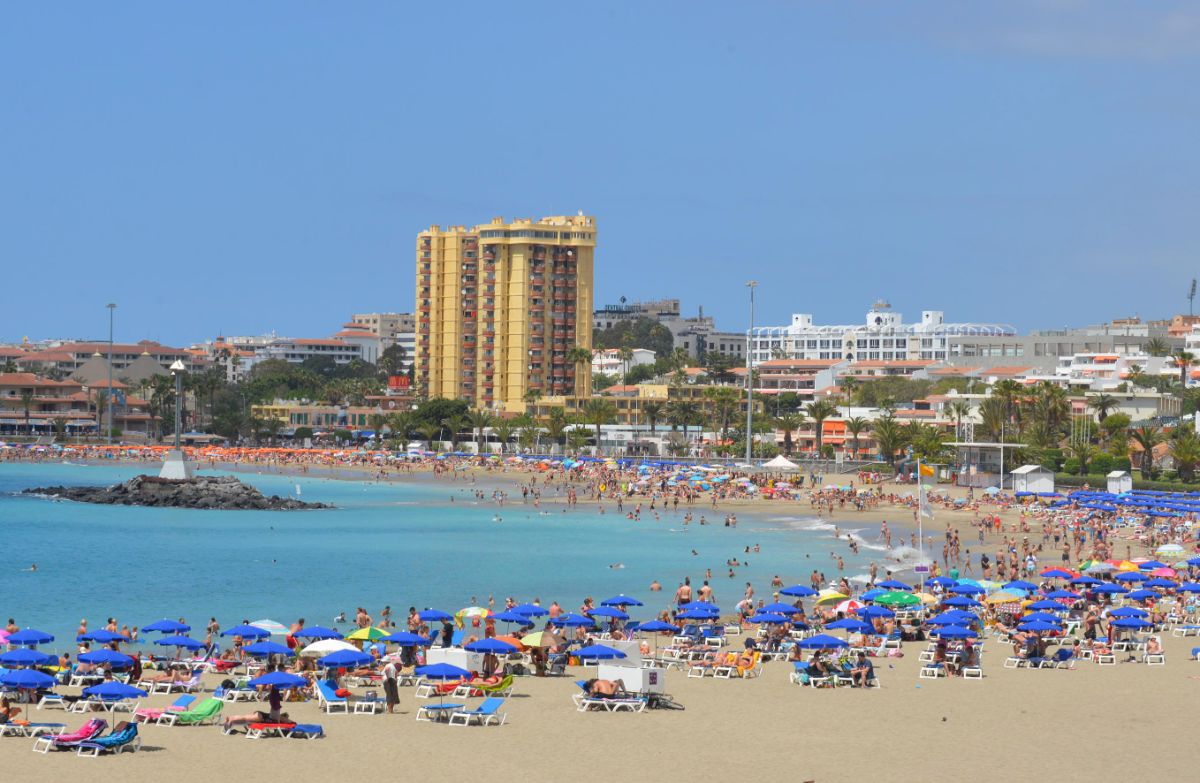 Las Vistas, en Los Cristianos, una de las mejores playas de la Isla. DA