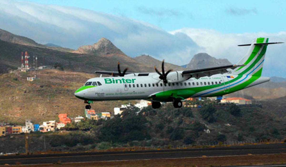 Las dos aerolíneas canarias se encuentran por encima de las peninsulares en el ranking de compañías nacionales. DA