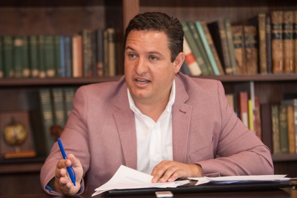 José Julián Mena (PSOE), alcalde de Arona. Luz Sosa