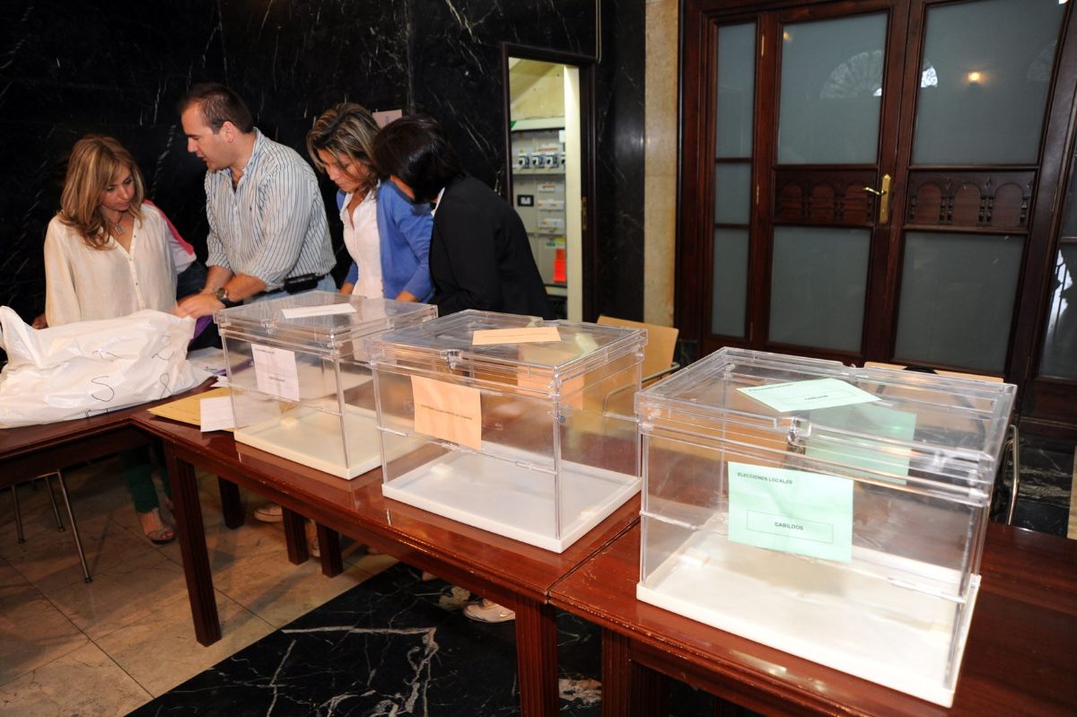 Apertura de un colegio electoral durante la jornada del 24 de mayo de 2015. DA