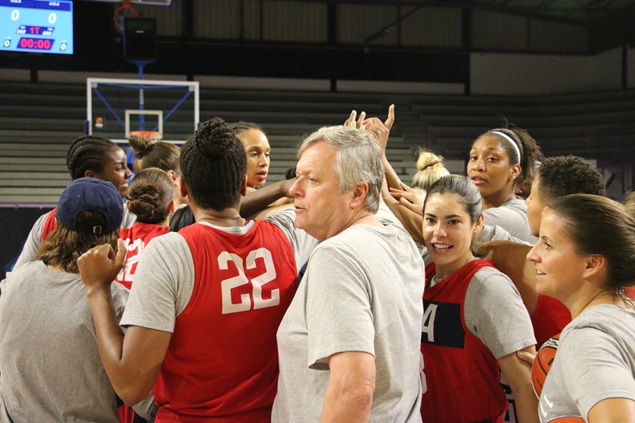 Las estadounidenses conforman un conjunto formidable, en el que físico y talento están combinados a la perfección, siendo las favoritas al oro. USA Basketball