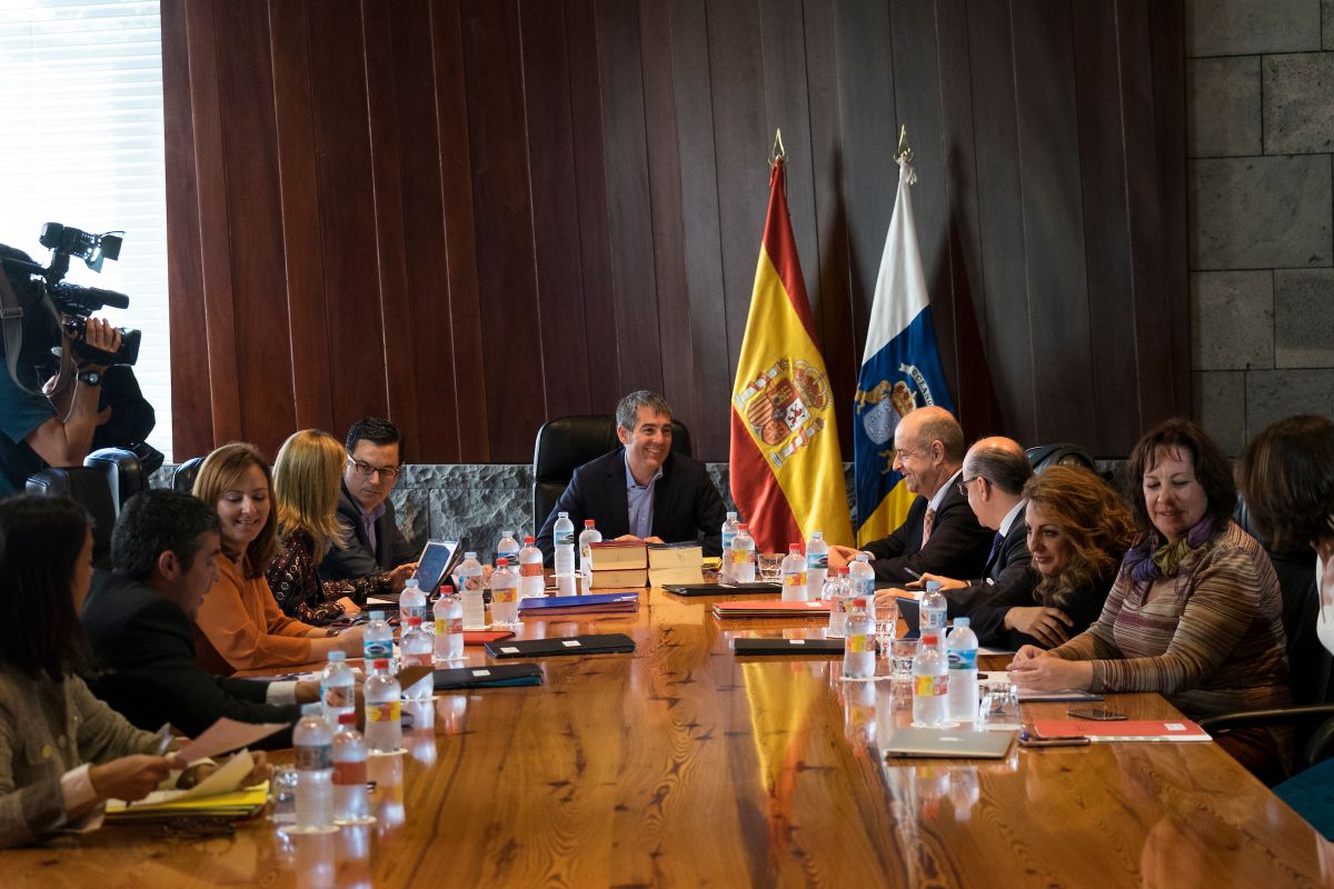 Los miembros del Ejecutivo y del Legislativo dejan de estar aforados. DA