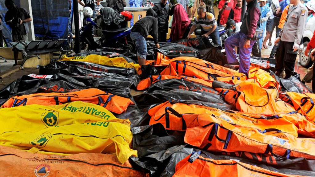INDONESIA TSUNAMI ELESPANOL